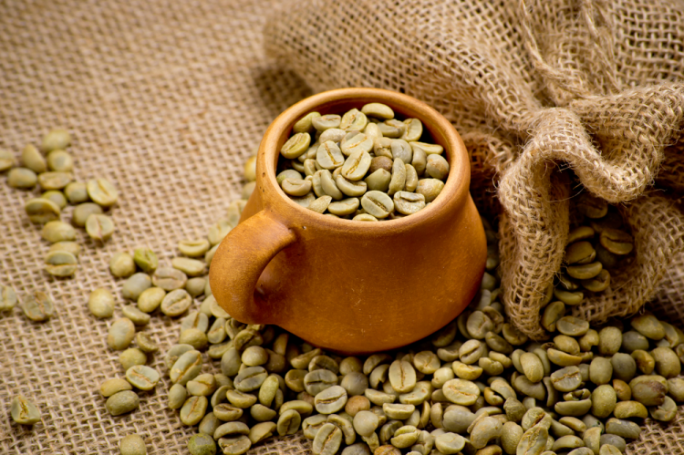 Hạt cà phê xanh: Bí quyết bảo vệ sức khỏe và vóc dáng